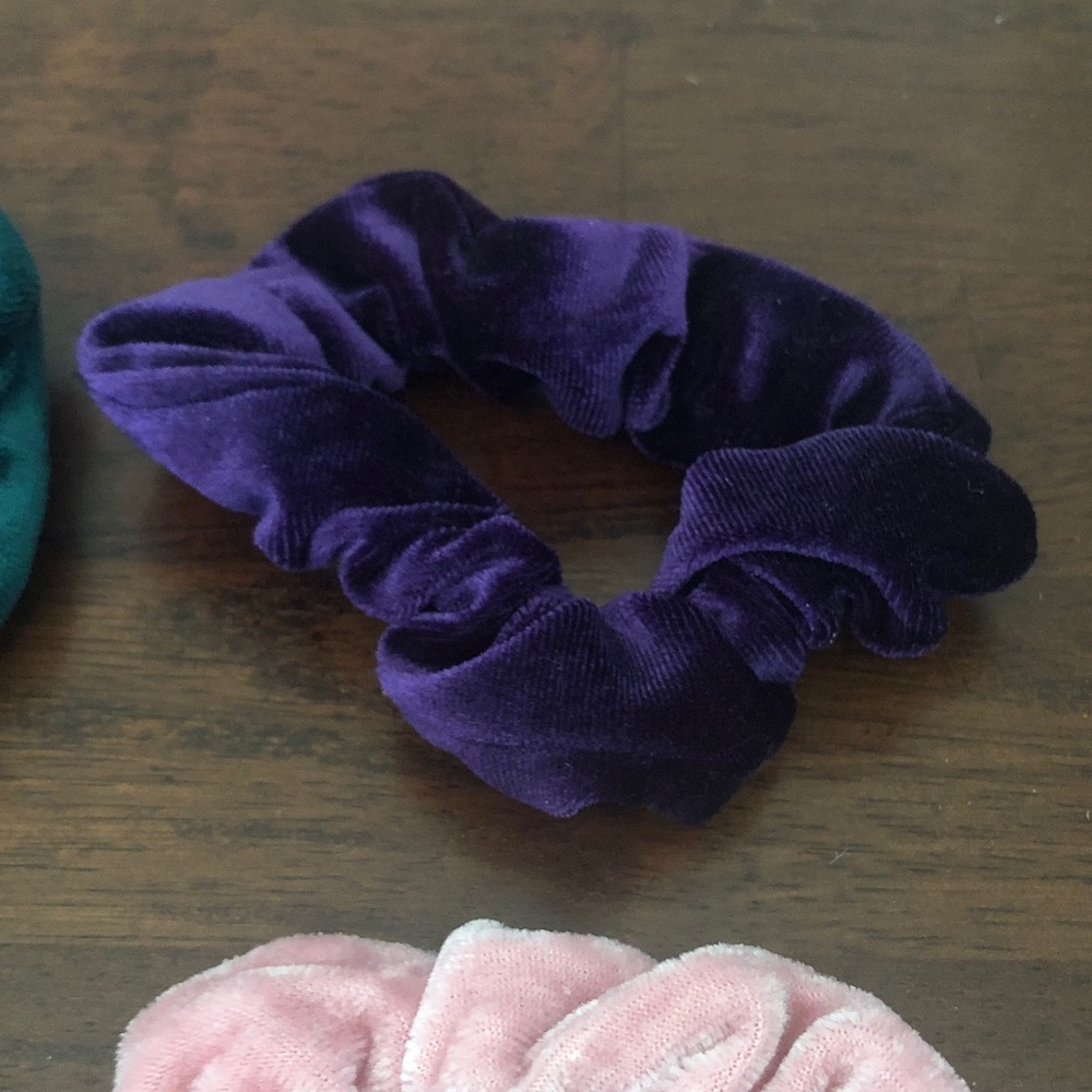 🎉 Women’s Velvet Hair Scrunchie Set - Picture 4 of 7